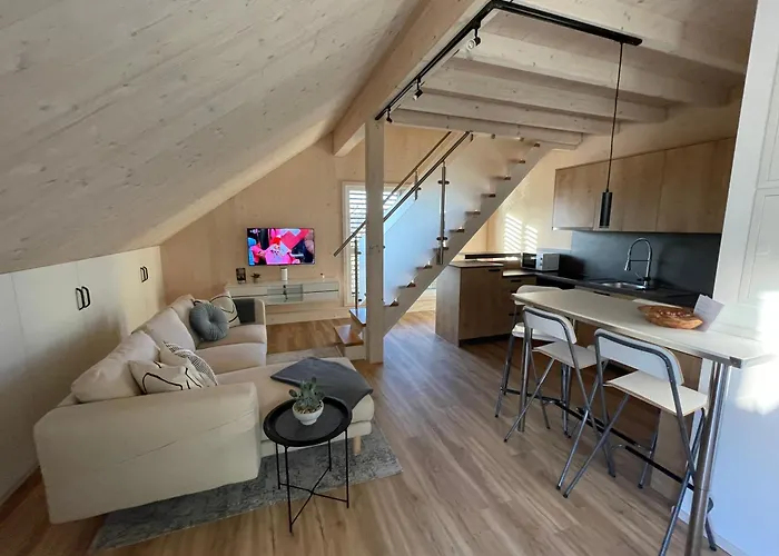 صورة Moderne Maisonette-Ferienwohnung Mit Dachterrasse, Waldblick & Parkplatz Friedburg