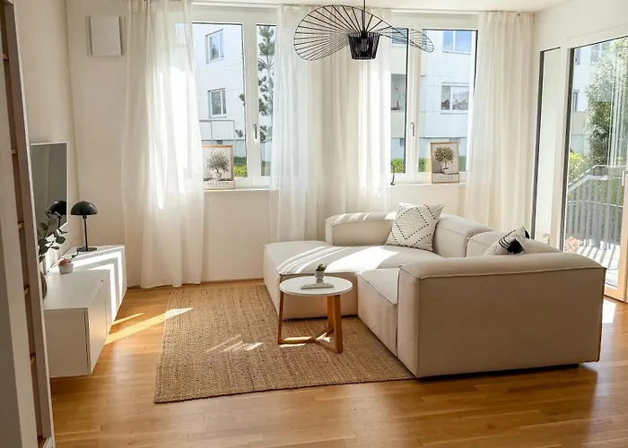 Modernes Apartment Mit Garten Am Traunsee グムンデンの写真